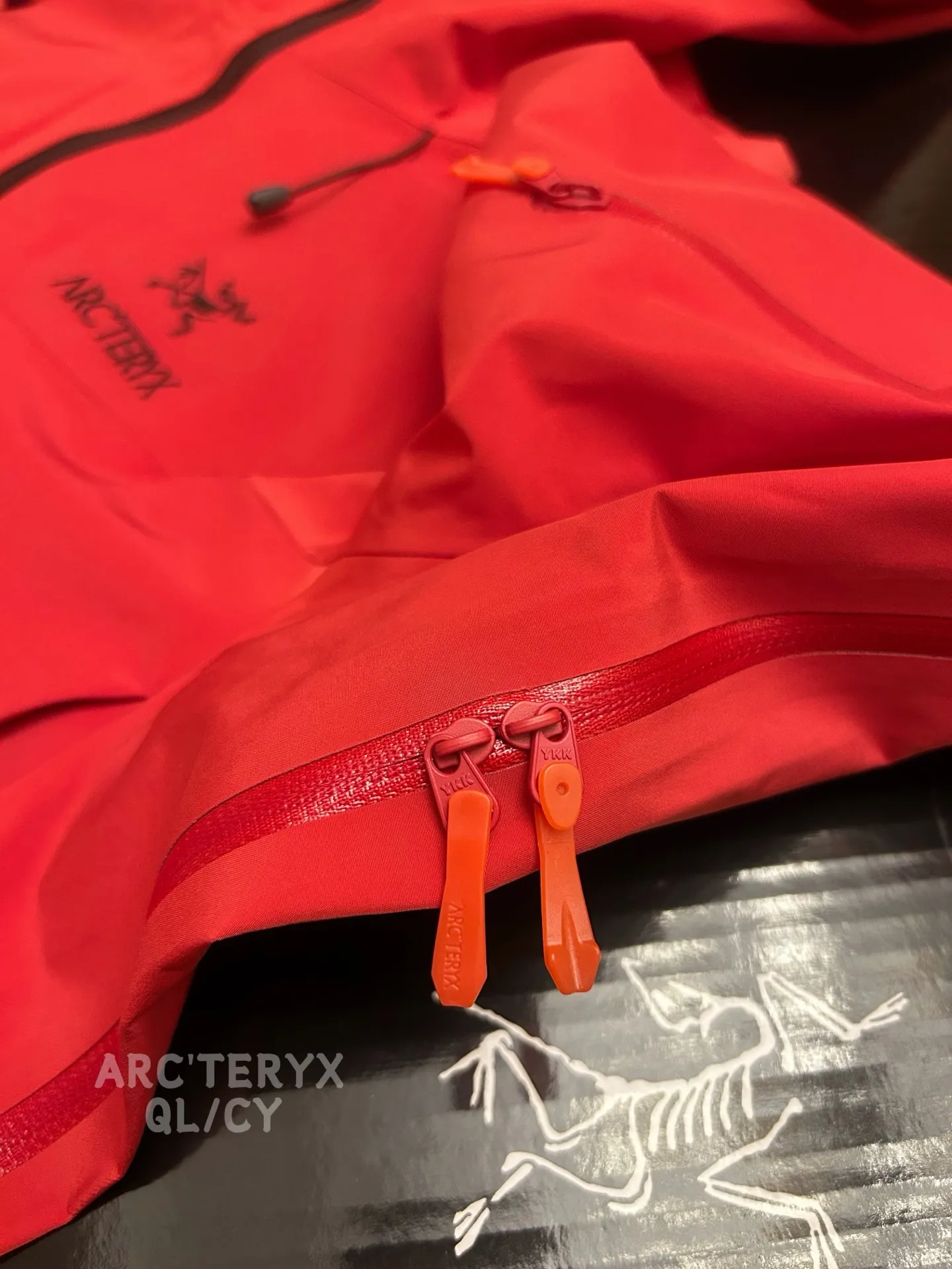 Qualitysv 7 Arcteryx Alpha Series Sv 7 GORE-TEX Pro Logo ：X 000007555 Quality ！ low 24SS Arc‘teryx ， 6 ， ， ， ！ Recco ， ， ！ . ， .！ ， Quality， . ！ ！ ！ ！ GORE-TEX 3.0 Logo ， ， ， ， ， ， ， ， 。 ， Black！ ！ Red Blue！ ！ ！ Size：S-XXL ： / / / / / / Gray/ / / ：76 78 80 82 84 ：60 62 64 66 68 ：47 48 49 50 51 S 90-120 M 120-140 L 140-160 XL 160-180 XXL 180